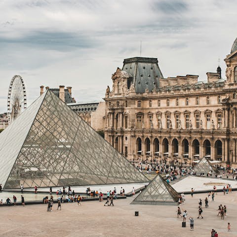 Walk to the Louvre (sixteen minutes away) for an arty afternoon