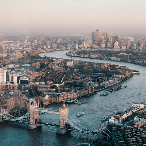 Fall in love with the elegant London life from your base near Notting Hill