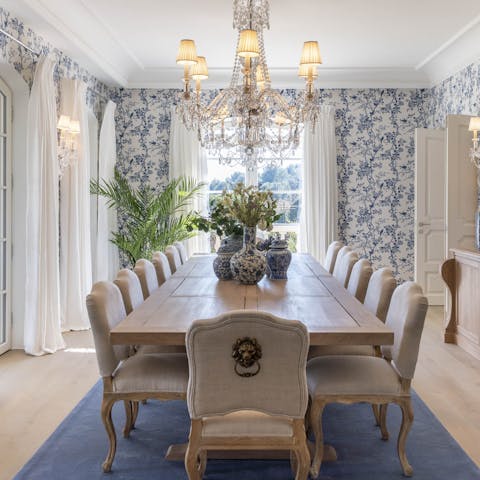 Host a banquet in the traditional dining room