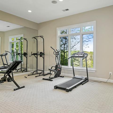 Start the day with a workout or a yoga session in the light-filled gym