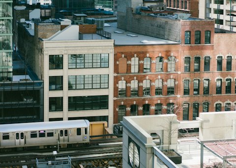 Stay in Chicago's vibrant West Loop neighbourhood in the heart of the city