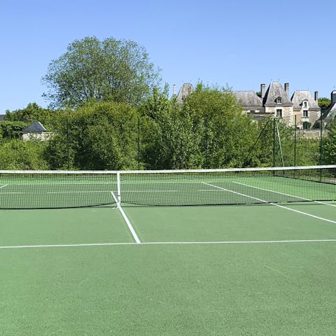 Challenge the family to a tennis tournament
