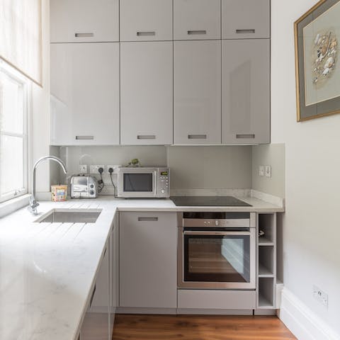 The well-equipped, modern kitchen