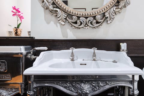 The metallic bathroom