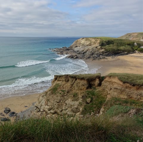 Discover the south-west Cornish coast on your doorstep – you're a forty-minute walk to pretty Mousehole