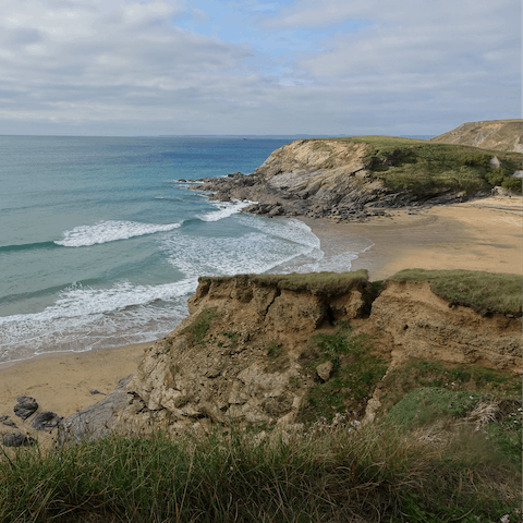 Discover the south-west Cornish coast on your doorstep – you're a forty-minute walk to pretty Mousehole