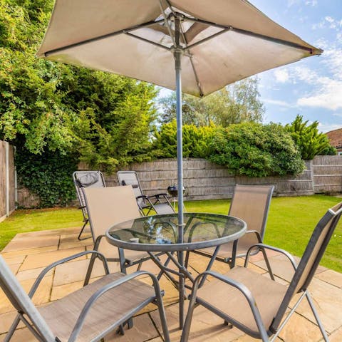 Relax on the sun loungers and eat alfresco on fine days