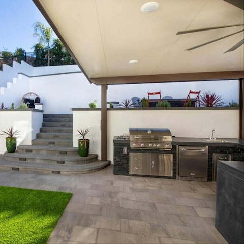 Fire up the grill and enjoy an alfresco lunch