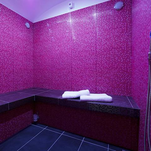 Feel all your muscles relax in the steam/sauna room