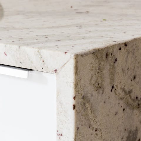 High quality finishes throughout