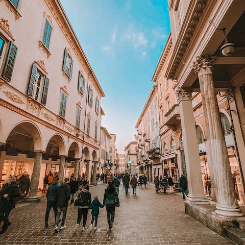 Stay in the heart of Como, walking distance of shops and restaurants