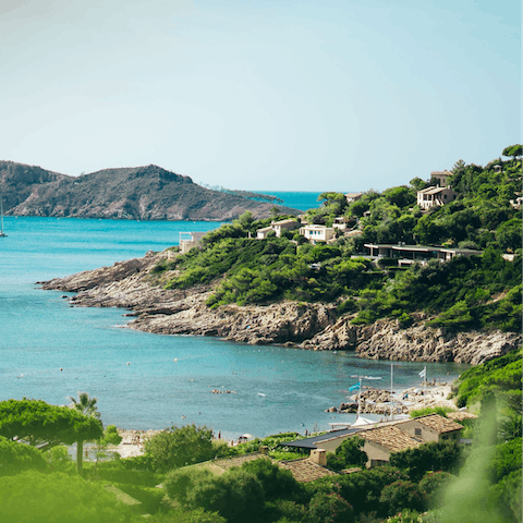 Savour the magic of the French Riviera from the shores of Sainte-Maxime