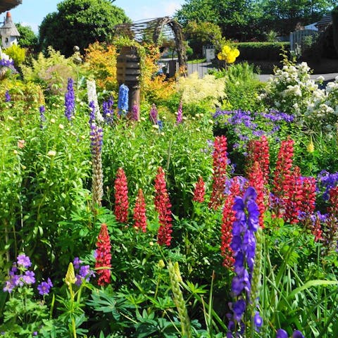 Relax in the beautifully landscaped English gardens