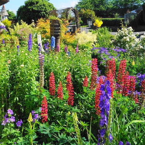 Relax in the beautifully landscaped English gardens