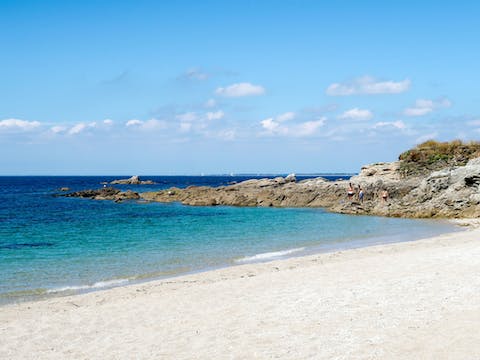 Relax on the sandy Atlantic beach, just 500m down the road