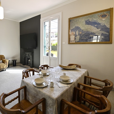 Open up the veranda doors and enjoy meals with Rome as the backdrop