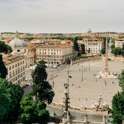 Wander across the river to historic Piazza del Popolo