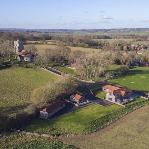 Stay in the idyllic Kent countryside, close to the Saxon Shore Way and Tenterden