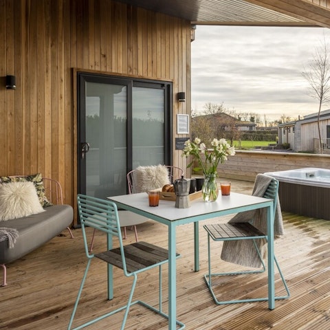 Enjoy dinner al-fresco