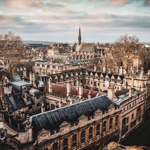 Take the ten-minute stroll into the heart of Oxford
