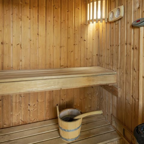 Feel renewed with a relaxing sit in the sauna