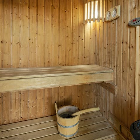 Feel renewed with a relaxing sit in the sauna