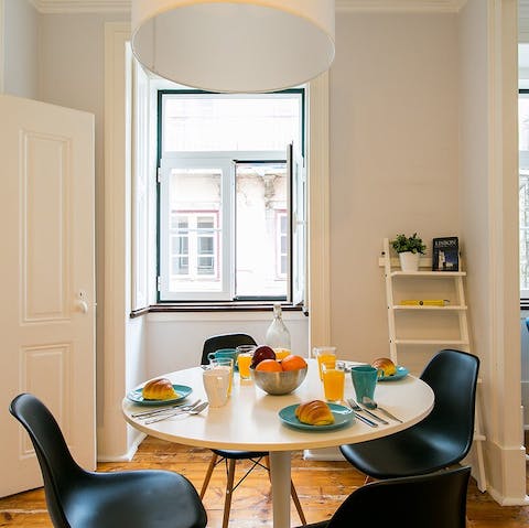 Pick up a pastéis de nata to have with your morning coffee