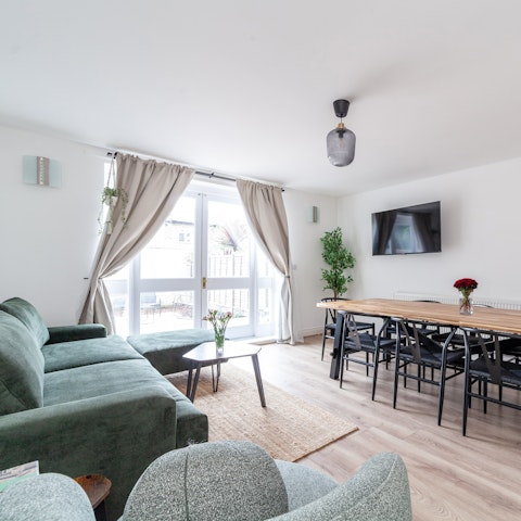 Unwind, relax or catch up on work from the comfort of home