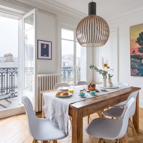 Sit down for breakfast in a sunny dining spot