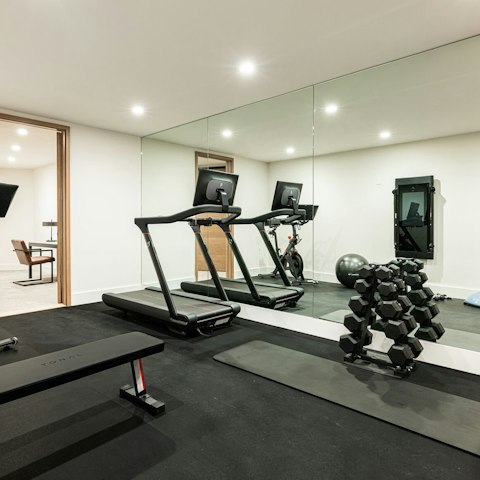 Feel energised after an uplifting workout in the gym