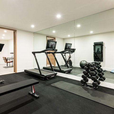 Feel energised after an uplifting workout in the gym