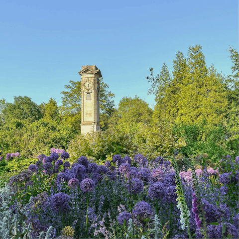 Explore historic Leamington Spa – a ten-minute walk away