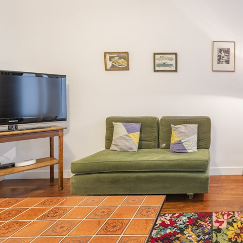 Relax in front of your favourite TV show after a busy day sightseeing