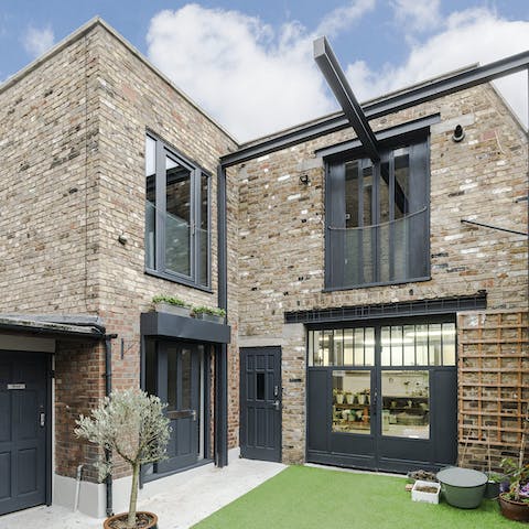 The Industrial-chic facade