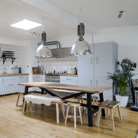 The hanging pendant lights