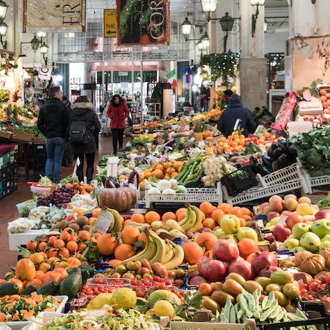 A wonderful nearby market
