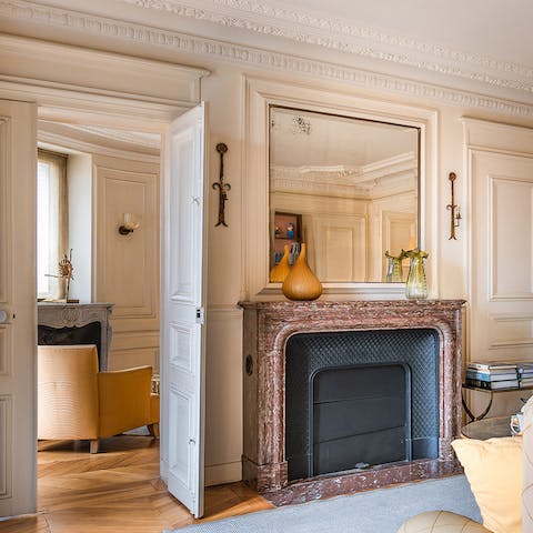 Smart period features exuding grandeur