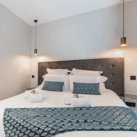 Get a good night's rest in the plush bedrooms and wake up ready for another glamorous day in the sun