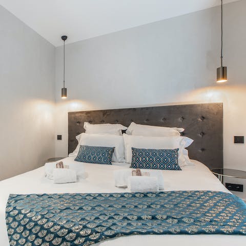 Get a good night's rest in the plush bedrooms and wake up ready for another glamorous day in the sun