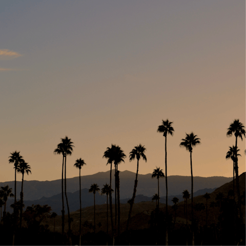 Stay in Vista Norte, a short drive from restaurants and art galleries