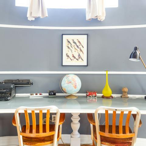 Choose between three different work spaces throughout the day