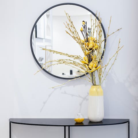 Clean & contempary interiors