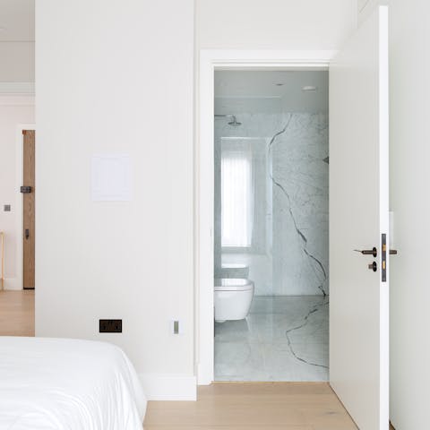 Two smartly finished en-suites