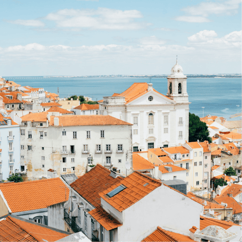 Stay in the upmarket Príncipe Real district