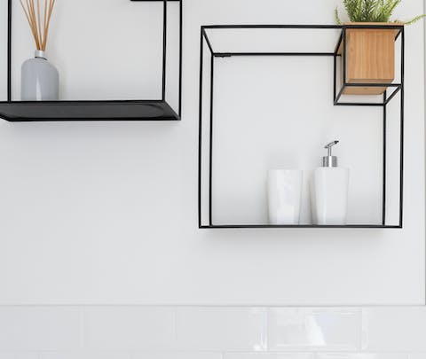 Minimalist shelves