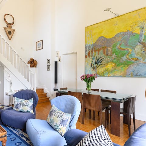 Airy living space with double height ceilings