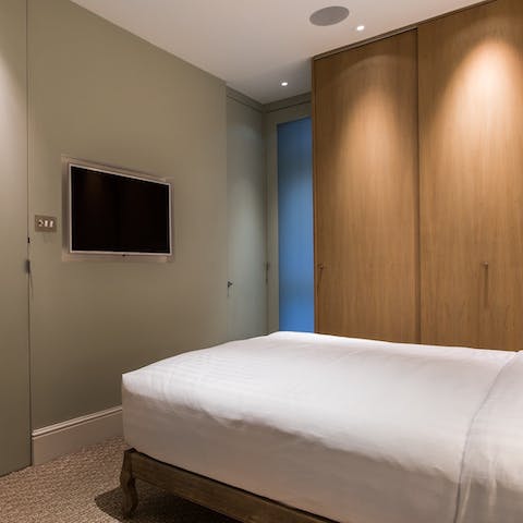 Enjoy some TV in bed