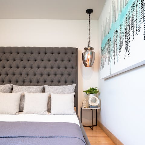 A Bright & abstract painting in the bedroom