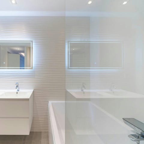 Soak in the tub after a busy day exploring Cannes