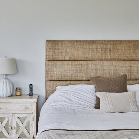 A natural-fibre bed